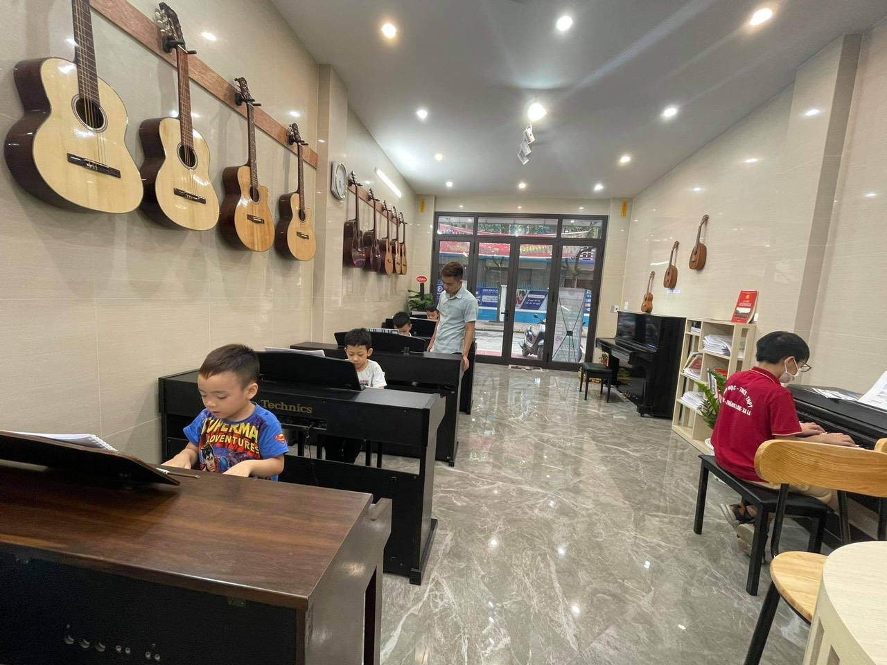 Khóa dạy học đàn Piano cơ bản