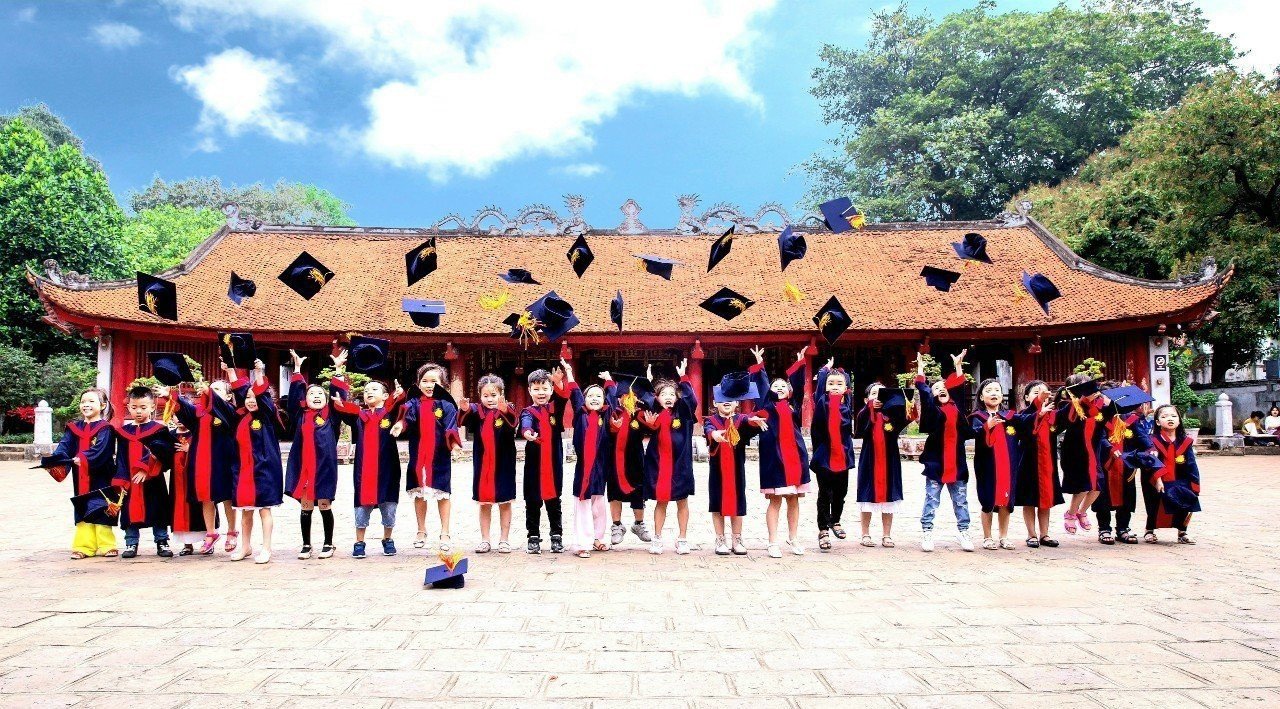 TRANG PHỤC CỬ NHÂN